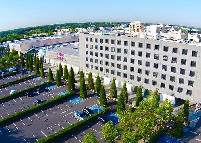 Hotel The Originals City, Codalysa,